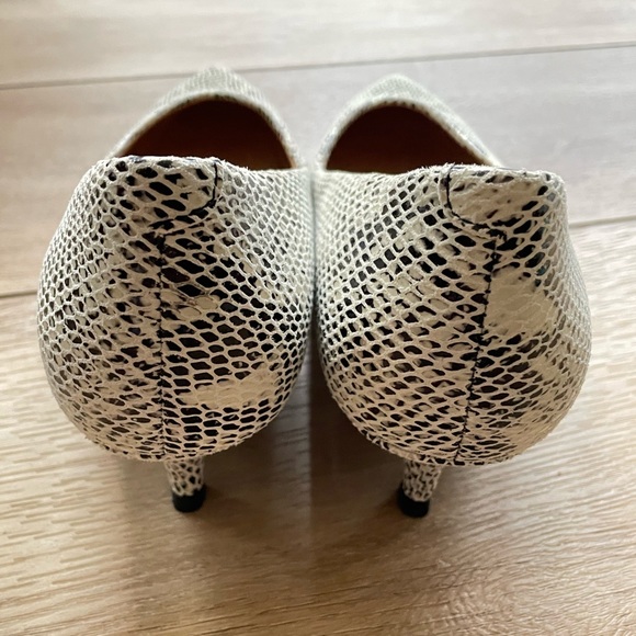 Vionic ‘Josie’ kitten heel - Picture 9 of 11